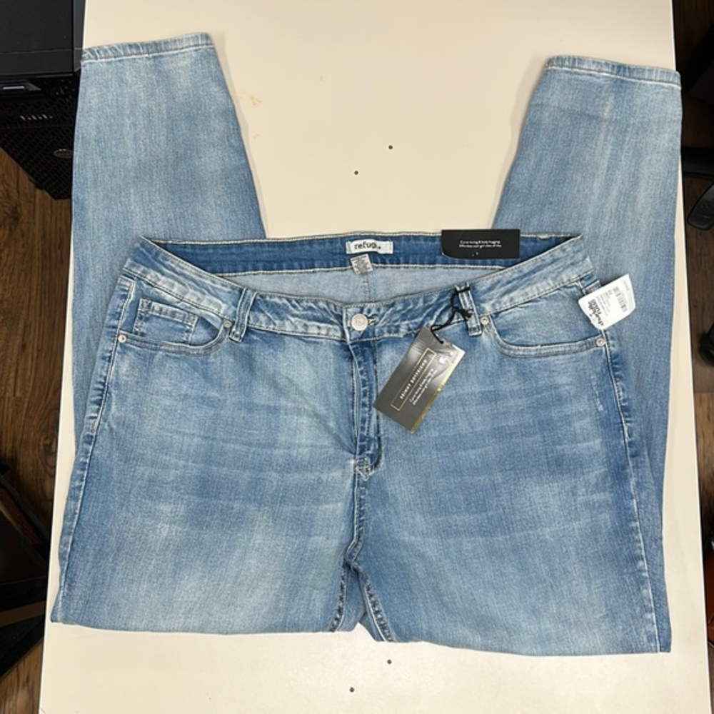 Charlotte Rouse blue Jeans size 20.  NWT  Smoke free and Pet free home‎